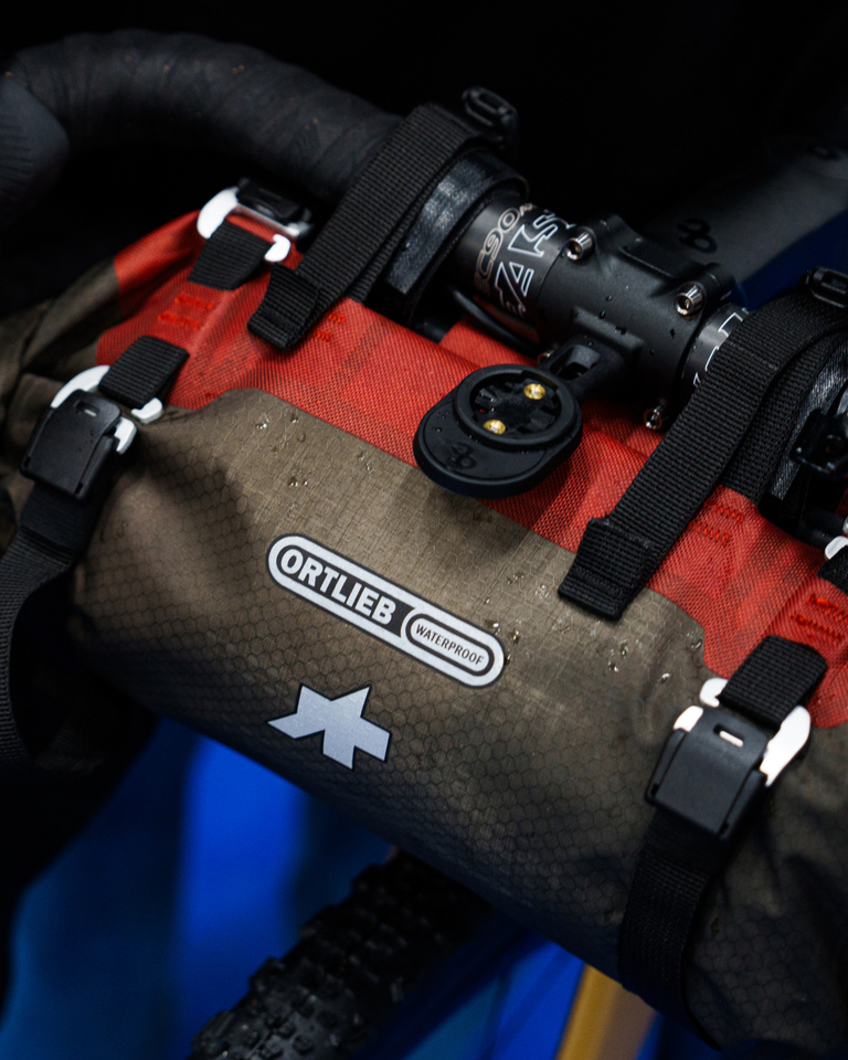ASSOS x ORTLIEB Handlebar-Pack 9L - Bike Packs | ASSOS Of Switzerland - Official Online Shop